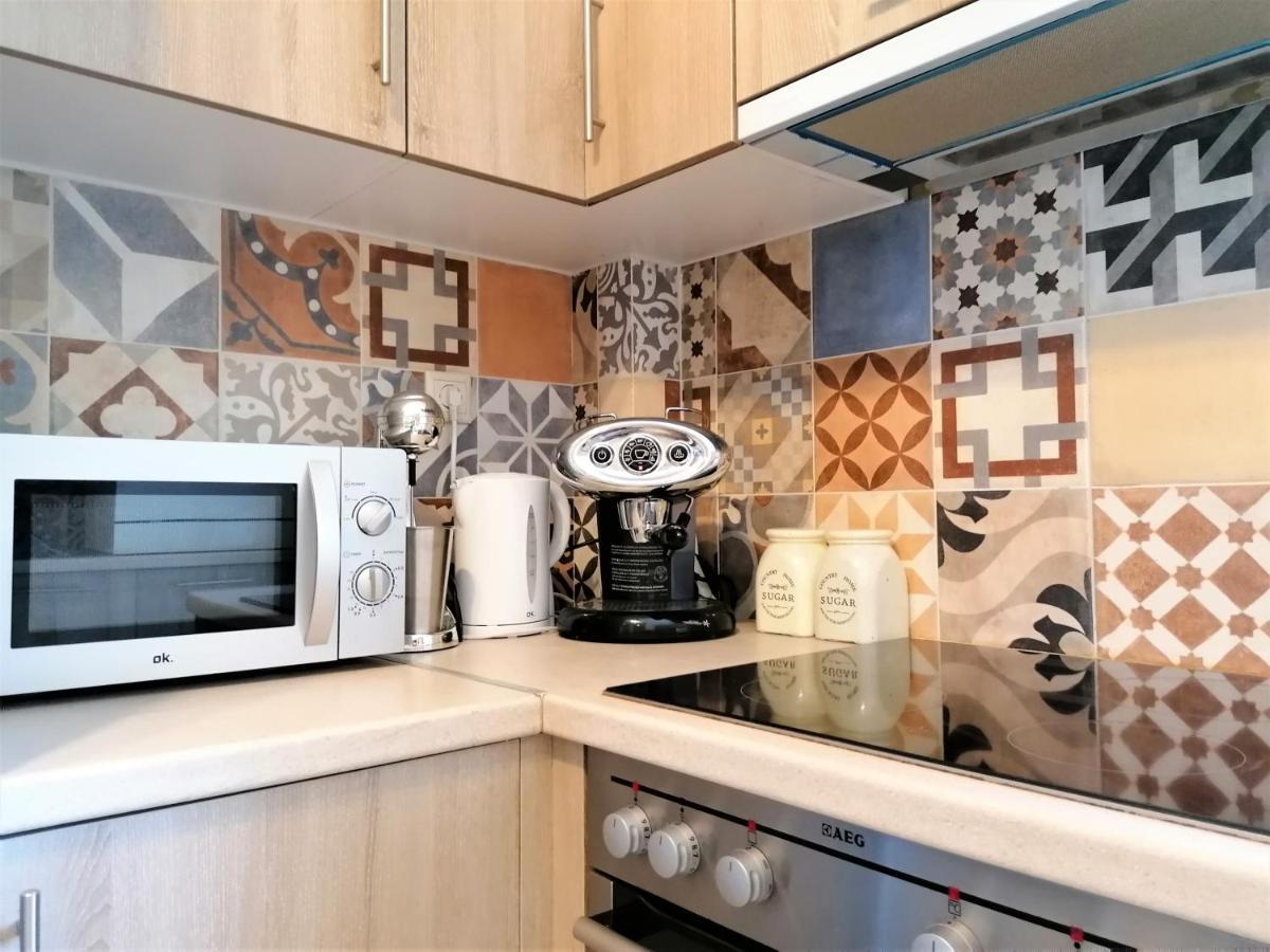 Athenian Elegant Apt Near Acropolisアパートメント エクステリア 写真